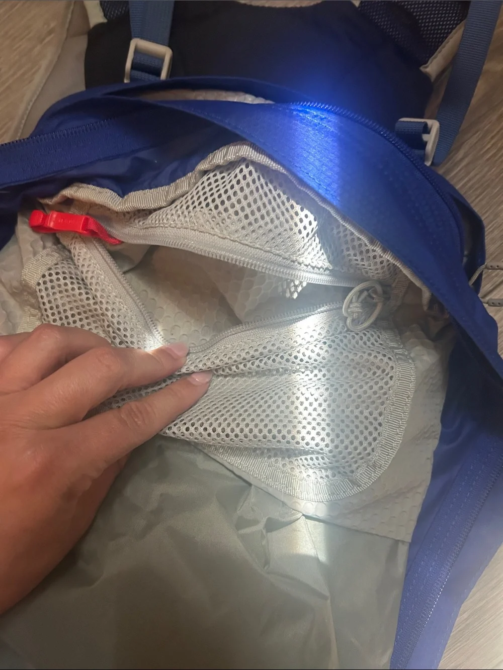 OSPREY Tempest 20 Backpack in Royal Blue and Light Blue